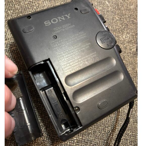 Vintage Sony TCM-20DV Clear Voice Cassette Corder Voice Tape Recorder w/ tape - Picture 3 of 6